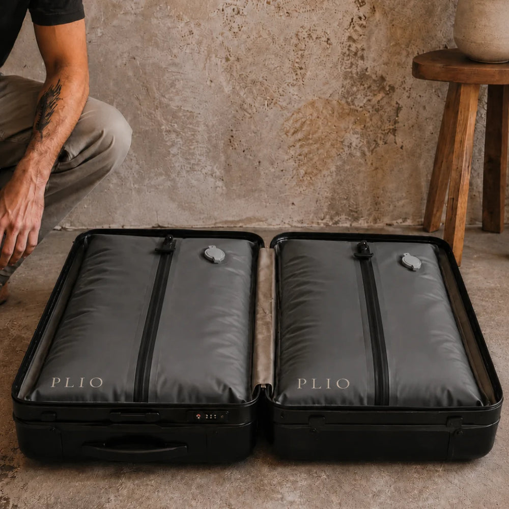 Valise organisée avec deux sacs de compression PLIO